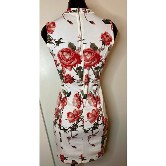 Floral dress - Picture 2 of 3